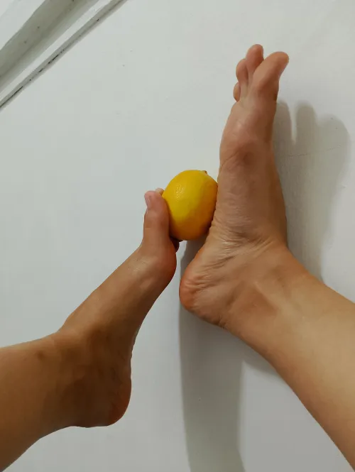 Thumbnail Title: Balancing Act: Exploring Freedom And Sensuality | Lilytomatoe | PHGonewild