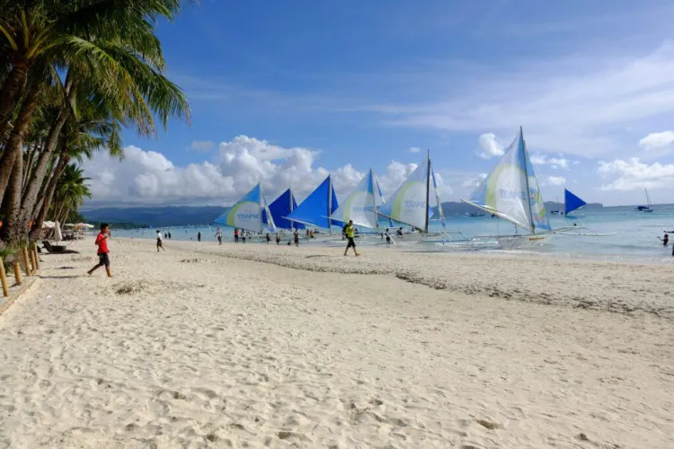 Thumbnail The Ocean's Eternal Joy: A Beach Lover's Inspiration by Sigma_Couple