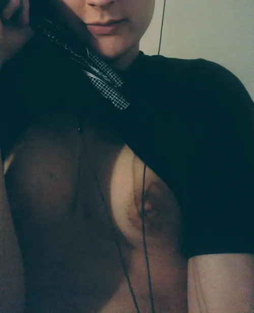 Thumbnail Exploring Passion: A Quick Peek into NemoFeelingAlone's DykesGoneWild Journey