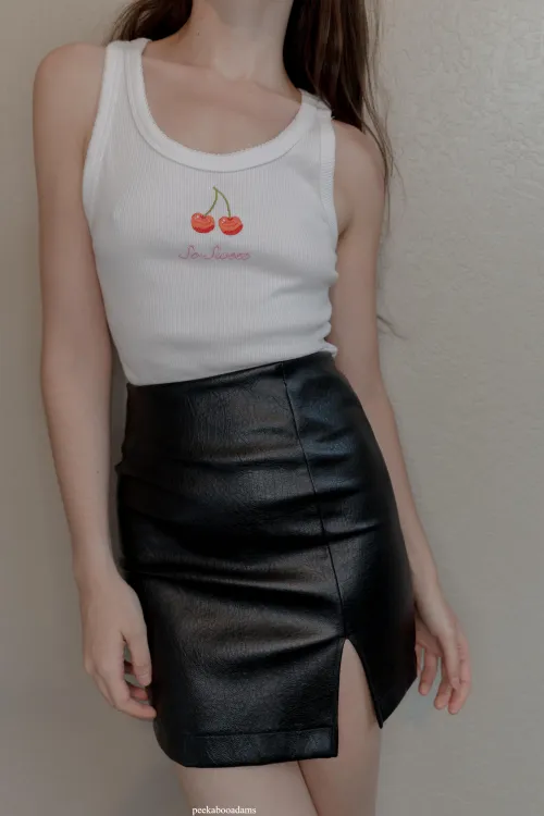 Thumbnail Sensual and Spicy: Embracing the Allure of Going Braless by peekabooadams