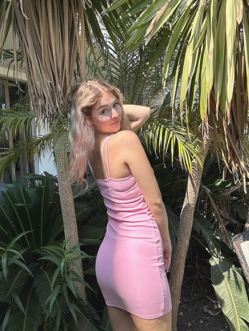 Thumbnail How to Dress for a Date: A Guide to Choosing the Perfect Outfit – by meowww_rosexx