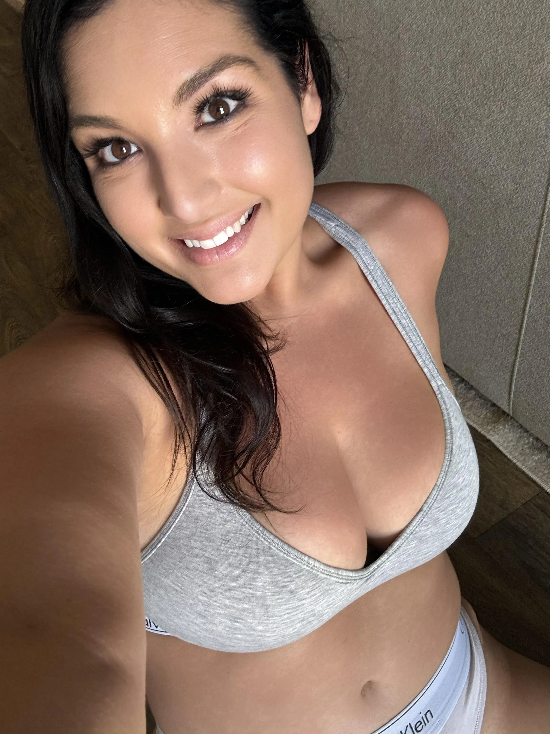 My MILF bod was meant to be naughty  by sexxymilf1030