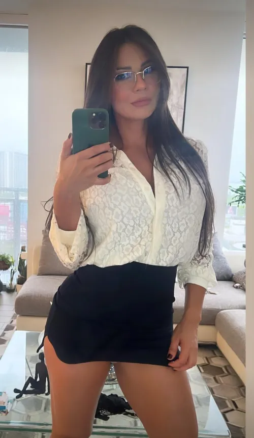 Thumbnail Exploring the Alluring Resemblance of lucky_bastard22's Creation to a Secretary in Esperanza_Gomez Category