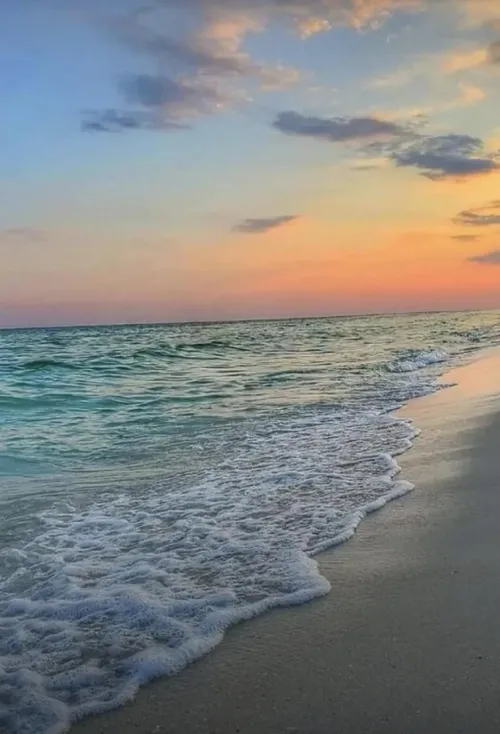 Thumbnail Captivating Beach Scenery: A Glimpse of Paradise with Spectacular Sun and Stunning Views by CarlaAhmed