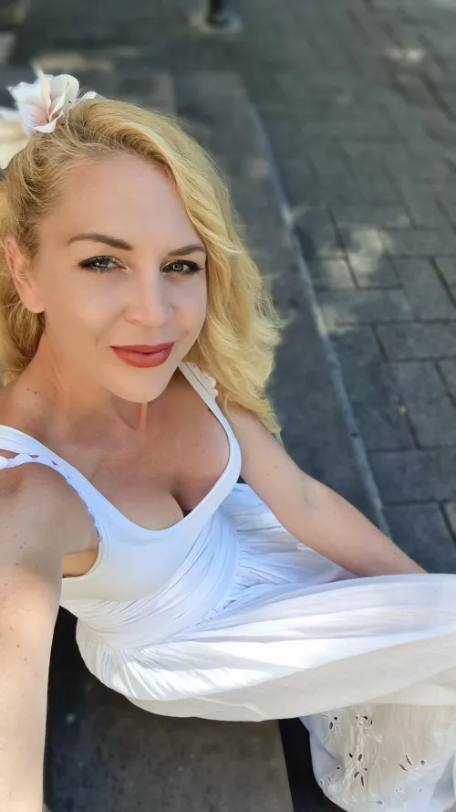 Thumbnail 60-Year-Old Mommy Wants to Take a Park Stroll with You | Author: MILFKathy | GILF Category