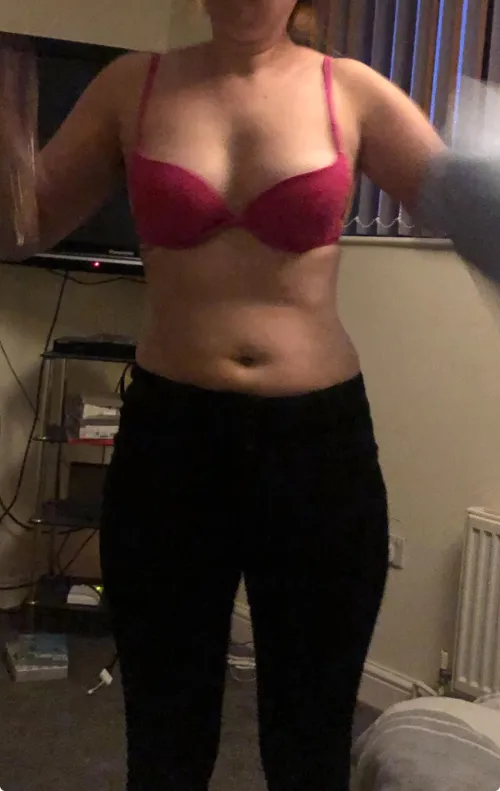 Thumbnail Redlingerie by Si-vicky: Exploring the Passionate World of Red Lingerie!