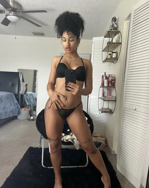 Thumbnail Raven-Haired Beauties Take the Lead: Why Black-Haired Girls are Simply the Best by Milkyzula