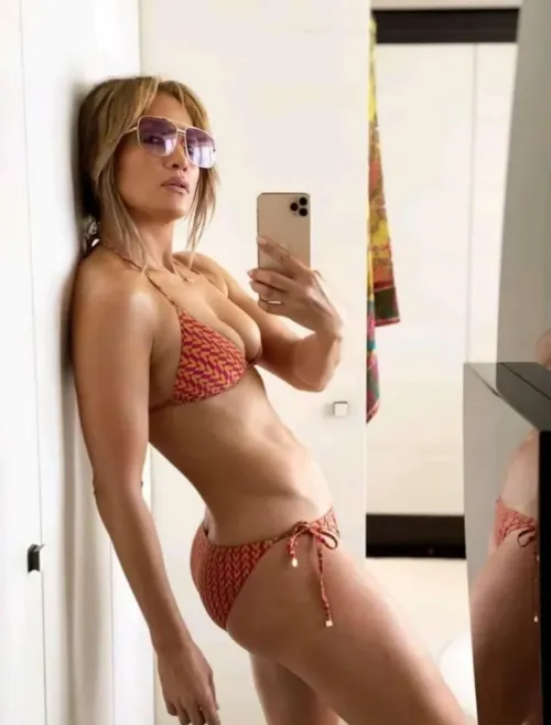 Thumbnail Jennifer Lopez: A Closer Look by JustAGuy19191985 on CelebsGW Platform