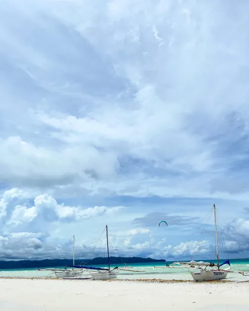 Thumbnail Boracay Beach Philippines: A Guide by NovaLuxy for Beach Enthusiasts