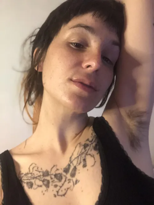Thumbnail Tender Armpits: Exploring Softness Beyond Shaved Pits by _Magdalena_0 in the Armpit Fetish Category