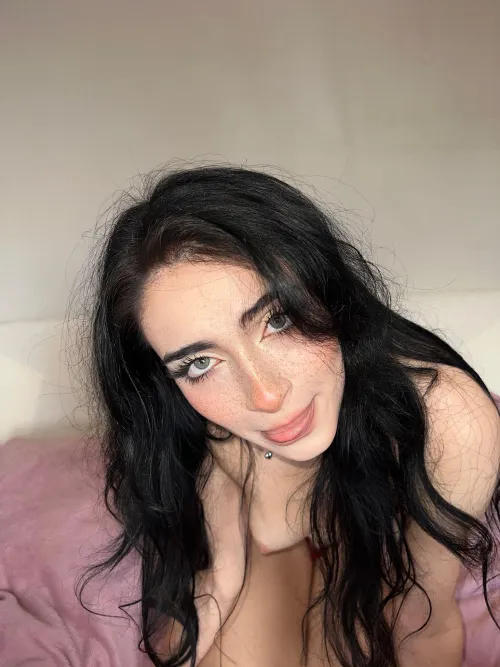 Thumbnail GoldenSunrisee's Daily Views: A Gonewild18 Adventure