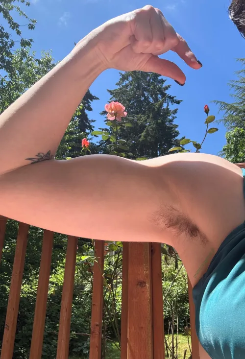 Thumbnail Steamy Armpit Fetish Delights by bl33dfordanni