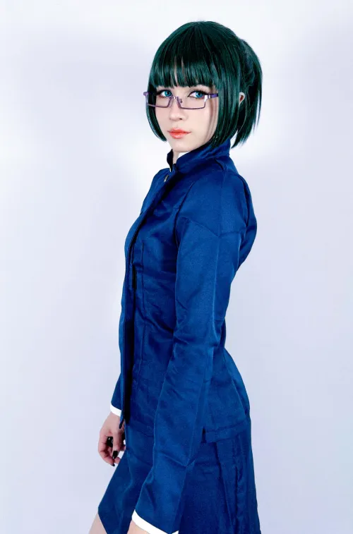 Thumbnail Stunning Maki Zenin Cosplay by SthormyStar - A Detailed Look