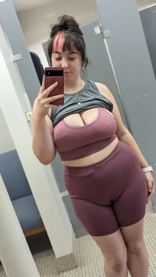 Thumbnail Bored during class today: Tips to Stay Engaged by DelilahTheBaker in Cleavage Category