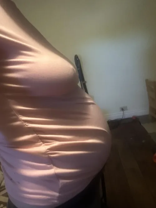 Thumbnail Preggo Belly Appreciation: A Guide by KaceyLouis in PreggoPorn Category