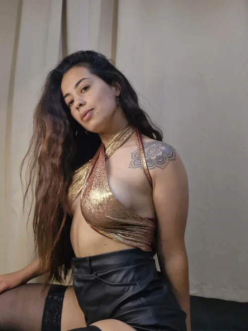 Thumbnail Embracing the Night: A Guide to Enjoying Every Moment by Beginning-Worry-769 in the croptopgirls Category