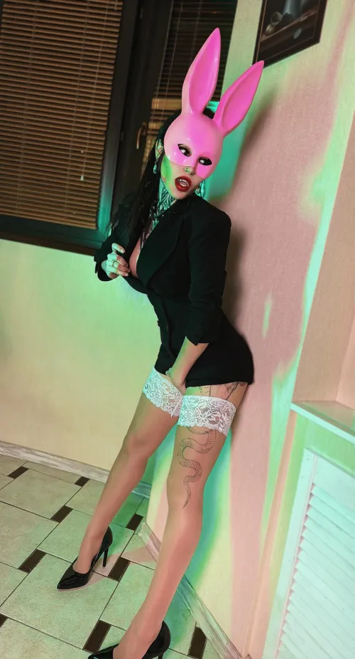 Thumbnail Embrace Your Kinks: Exploring the Liberating Power of Masks in the Fetish Community by Subject-Sir-9685