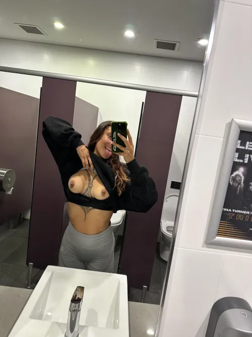 Thumbnail Unashamed Lunch Time Bathroom Break: A Candid Account by Sammivip