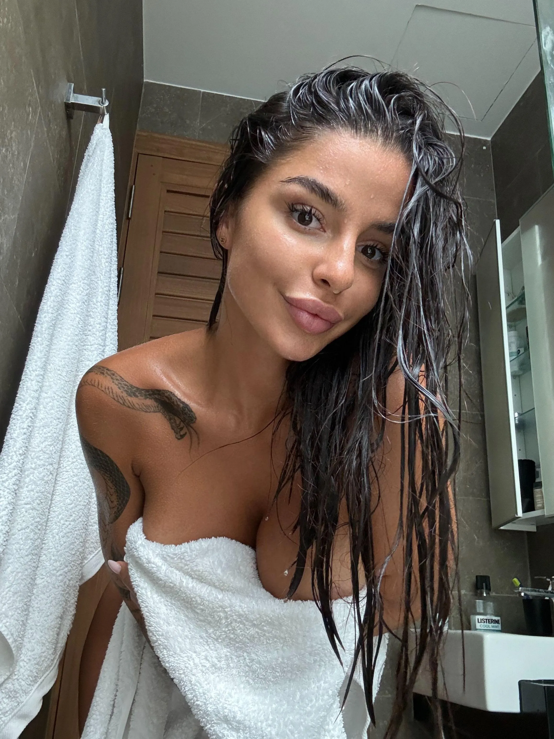 after showering pic by LovelyAnnaLina