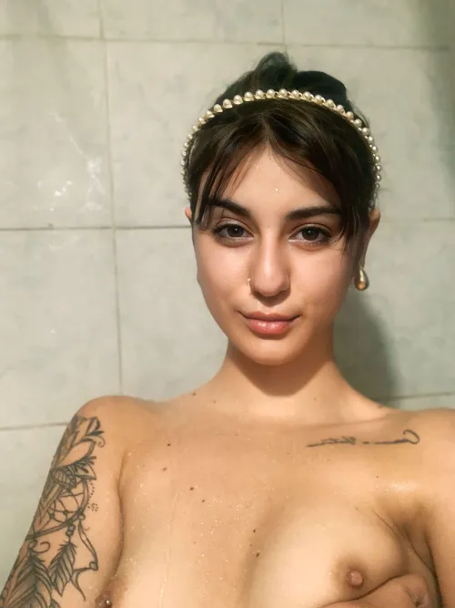 Thumbnail Exploring Self-Confidence: A Contemplation of Appearance in feverishfantasy_'s 18_19 Post