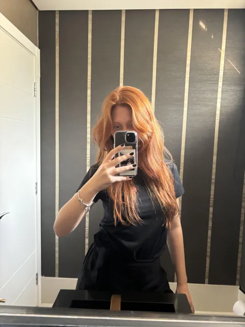 Thumbnail Felt Pretty in My Outfit: Redhairchloe's Stylish Lookbook for Redheaded Goddesses