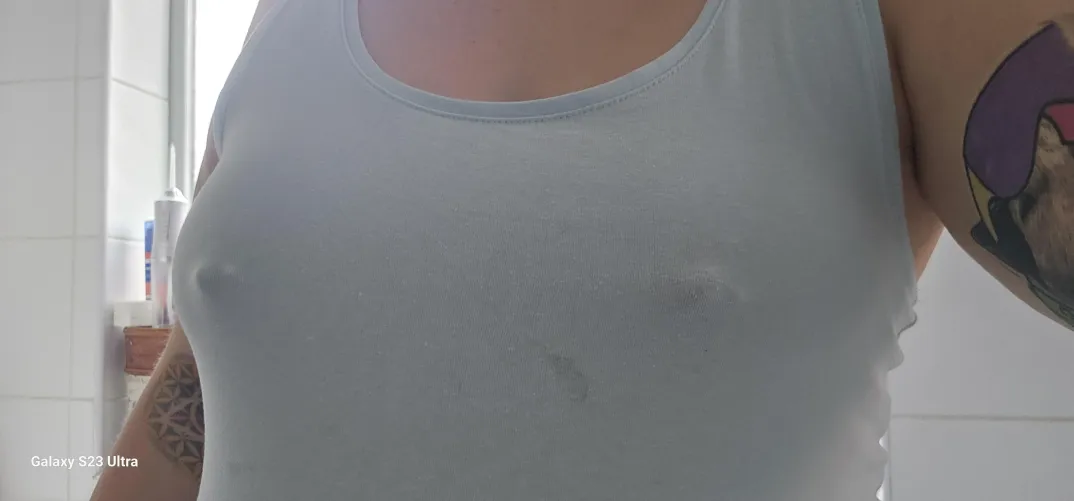 Thumbnail No Bra Day: Embrace Your Freedom by Maatriixx | Exploring the Category of Pokies