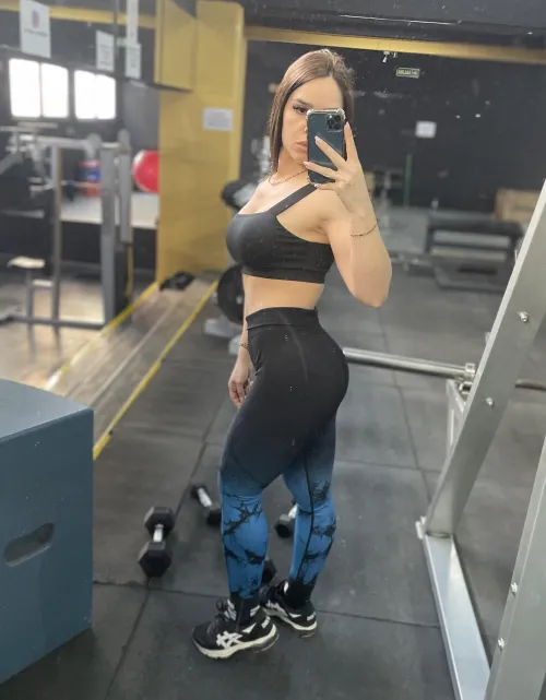 Thumbnail ThickFit Transformation: Afroditlantina's Journey After Intense Training