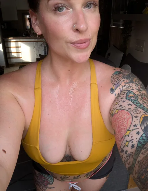 Thumbnail Soul-Boosting Benefits of Intense and Sweaty Workouts by BeeBinisky - Cleavage Category