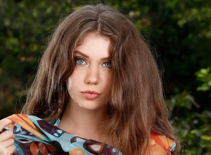 Thumbnail Elena Koshka: A Stunning Portrait by Author roboto_155 in the PrettyGirls Category