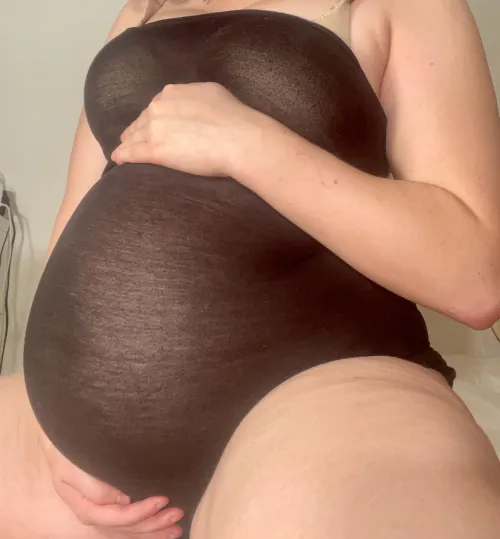 Thumbnail Wearing Black to Conceal My Belly: My Experience & Why It Didn't Work | FatteningPrincess | Stuffers