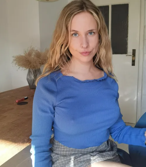 Thumbnail Going Braless: Embracing Comfort and Freedom in the Workplace by naturalgirl_mel