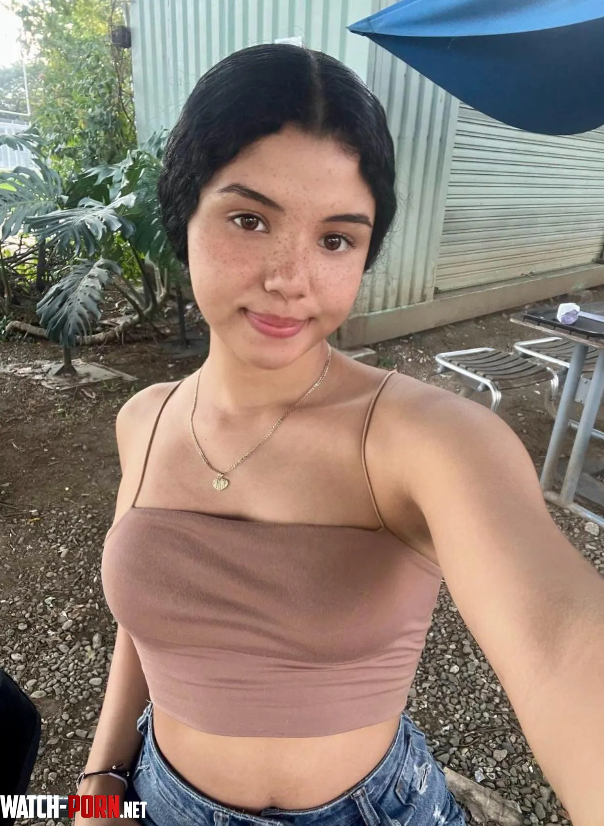 I wonder if theres any guy that finds me sexy instead of cute by haleymorrisss