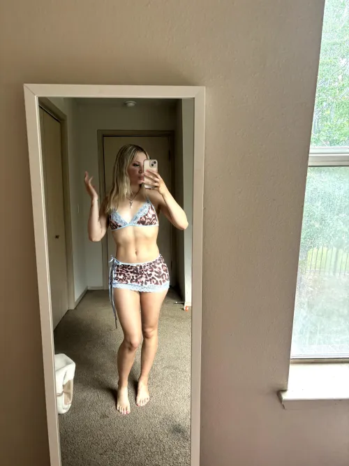 Thumbnail Feeling Bold in This Outfit: Sexy Yet Classy Look by itsemilee22