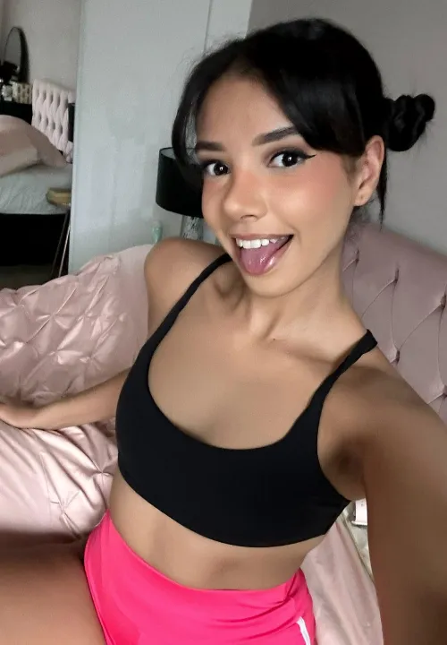 Thumbnail Chic Crop Tops: Elevate Your Style with the Latest Picks by lisababy012 in croptopgirls Category