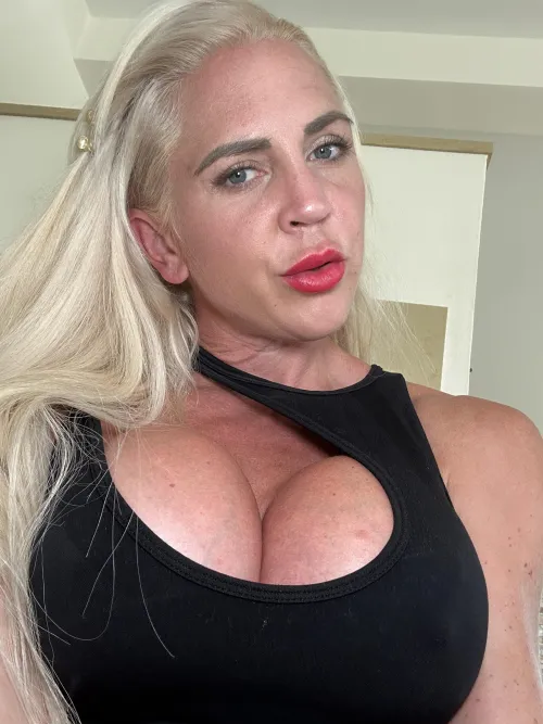 Thumbnail Exploring Passion and Desire: An Intimate Encounter with a 60-Year-Old MILF by MILF Kathy