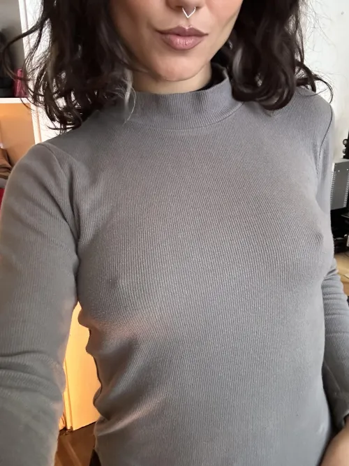 Thumbnail Bold Fashion Choices: Exploring Going Braless by angelpeit
