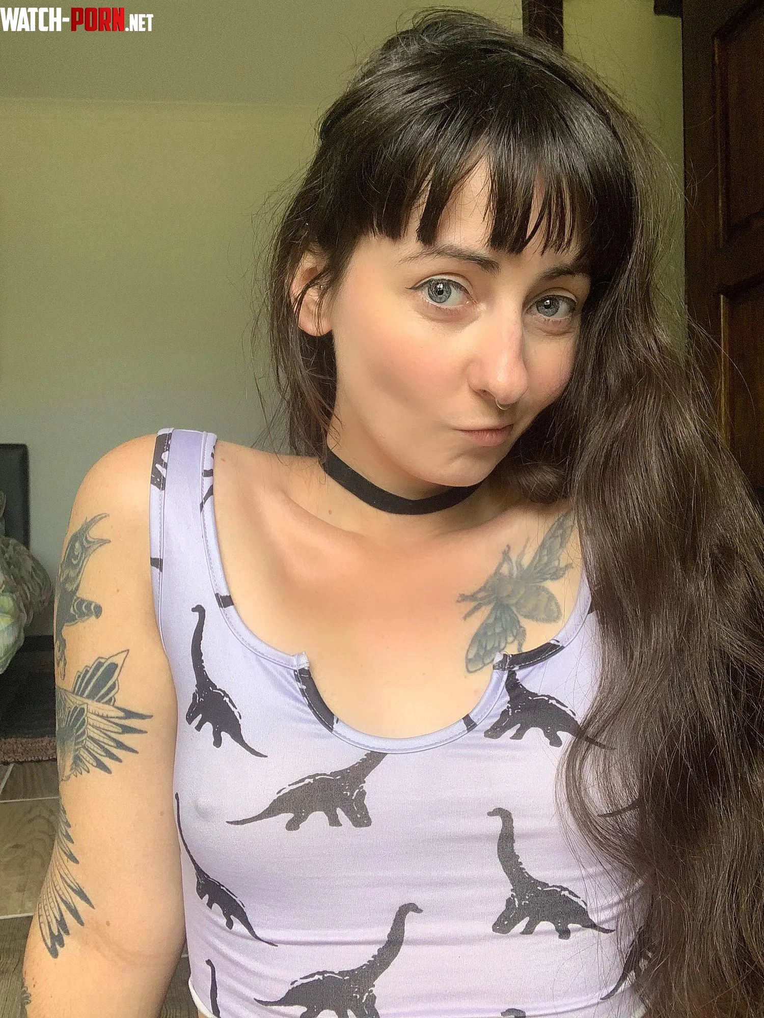 Lets see how long you can keep eye contact  by Scarlet-is-here