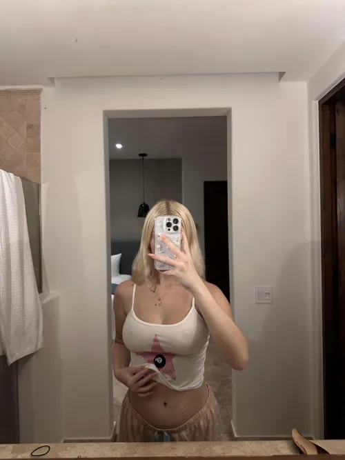 Thumbnail Sizzling Instagram Hottie lallalauren by Author belle_dolla - Must See Pics
