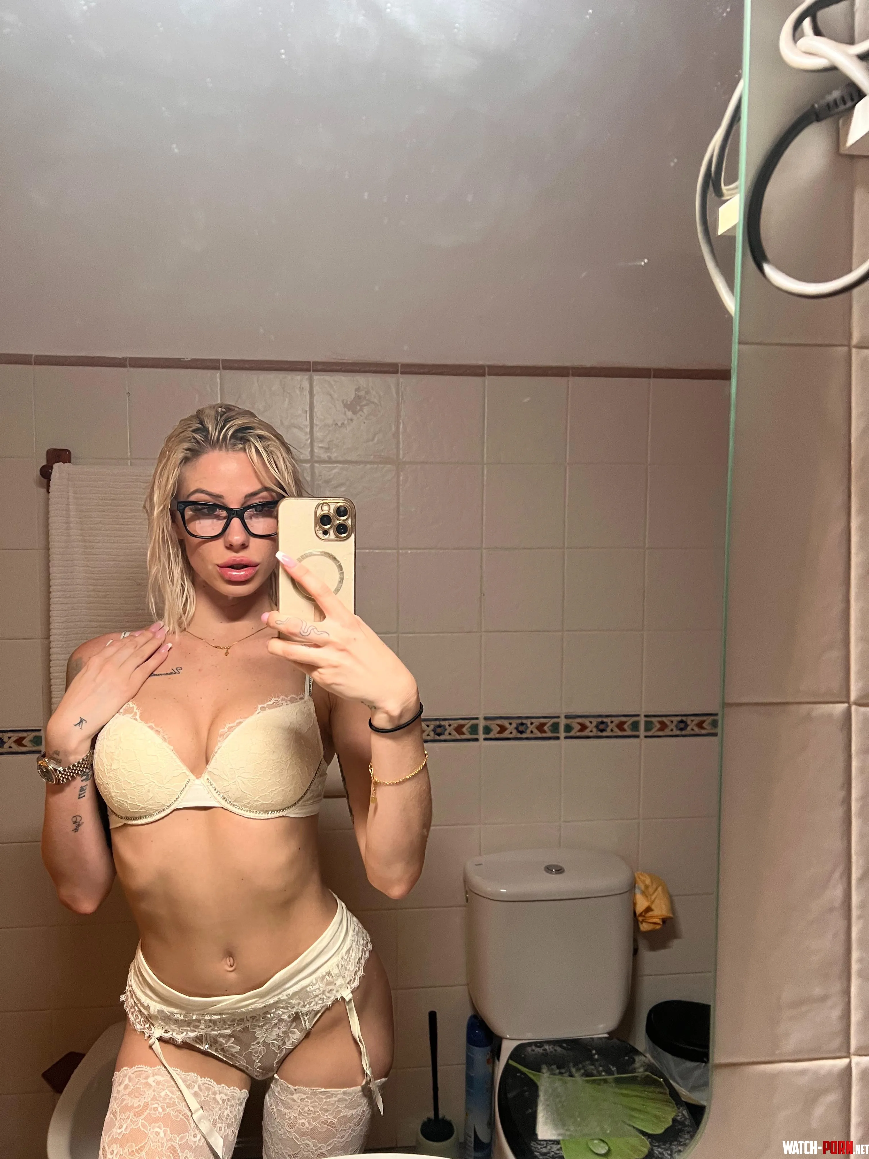 Would love to be naughty right now  by naughty_bonny