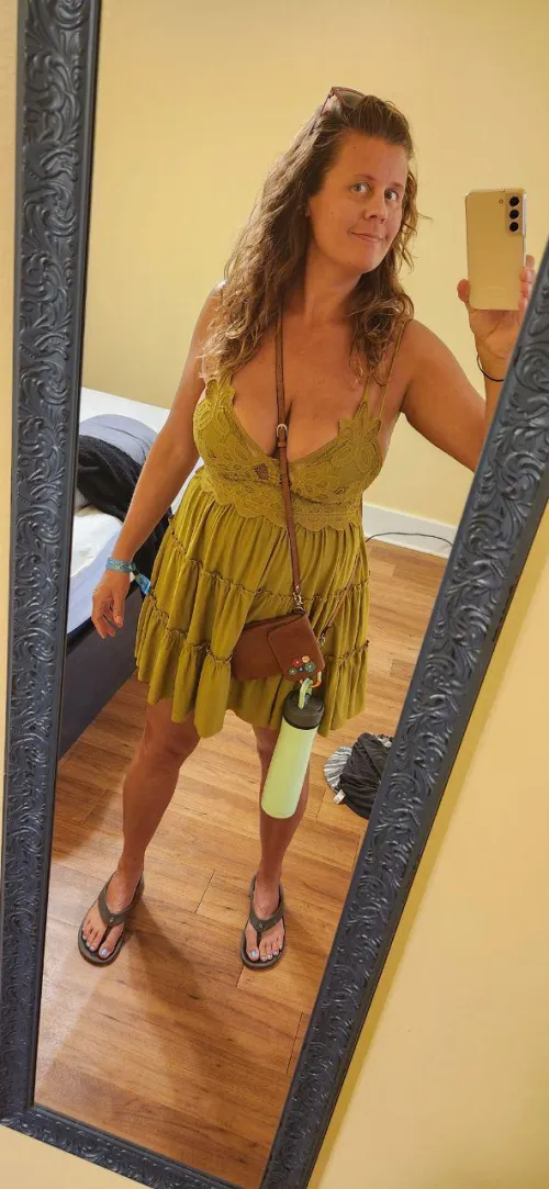 Thumbnail Wild Night Antics: Embrace the Braless Trend with Yoursweetashley