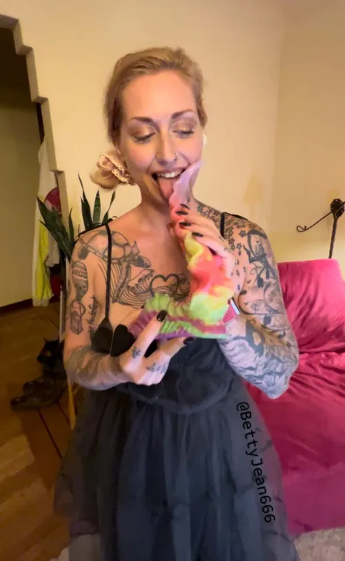 Thumbnail Reviewing Scylla from HPE: A Stunning Choose-Your-Own-Adventure Toy for Ultimate Satisfaction - A BadDragon Enthusiast's Delight by BettyJean666