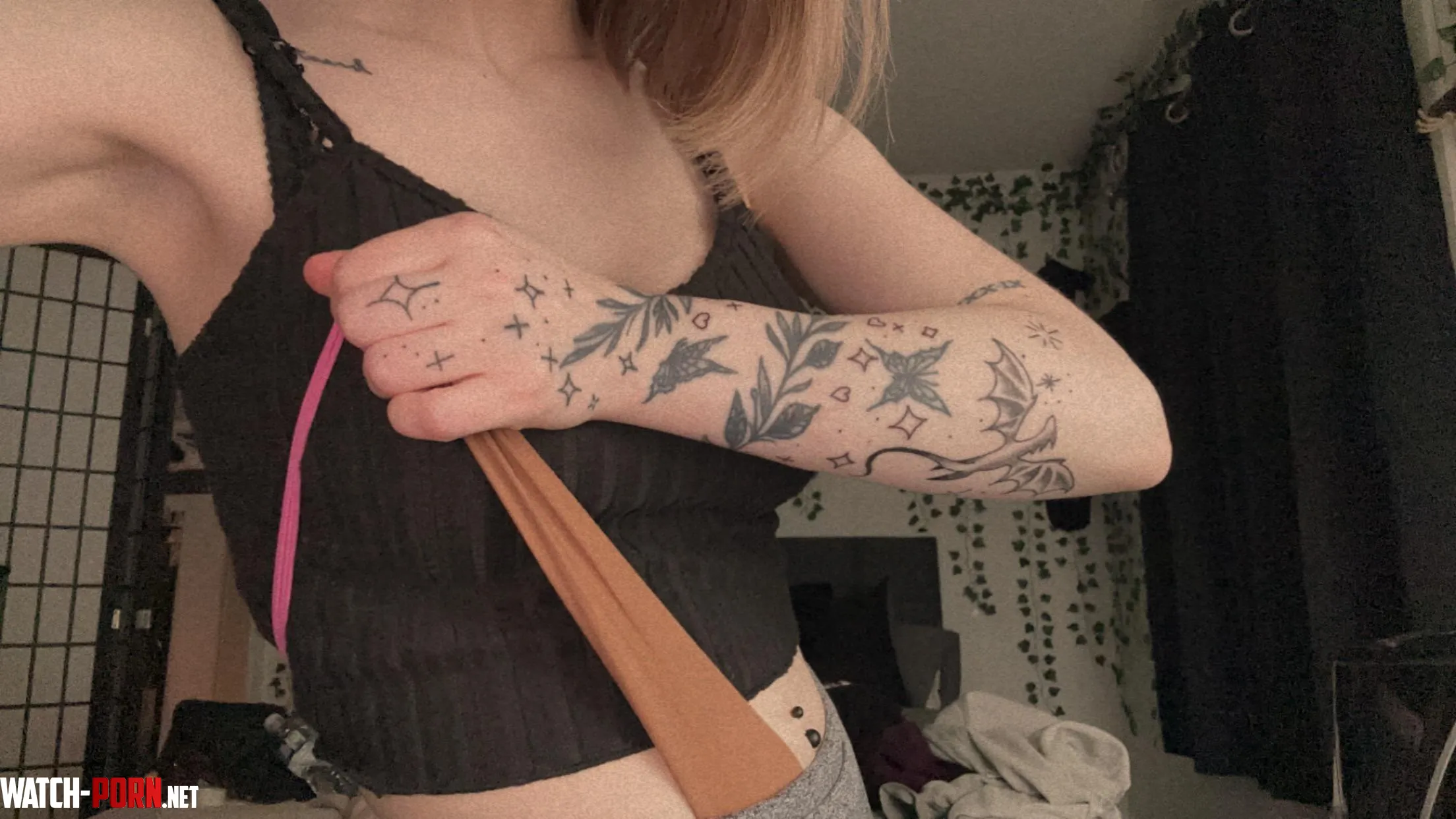 Do u like ur wedgie girls tatted  y or n by Its_YouKittenMe