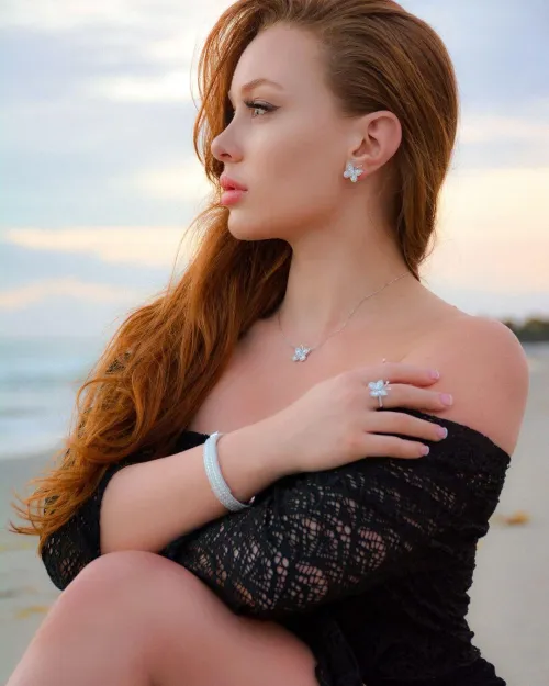 Thumbnail Sizzling Redheaded Goddess: Sarah Gibson by Author BinkyStalls