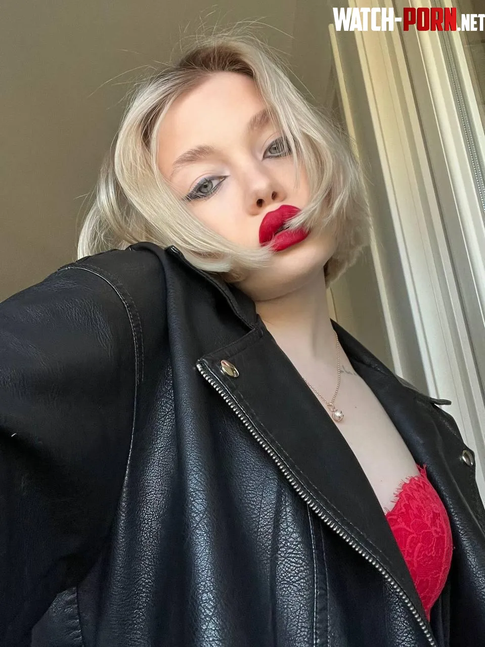 I love the combination of leather jackets and red lips by JenniSunshine7