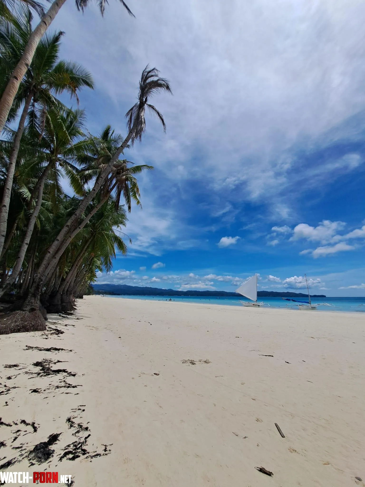 A perfect paradise  by alexandrababex