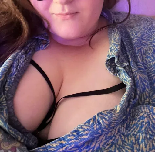 Thumbnail Exploring the Allure of Strappy Bras: A Curvygirlnextdoor24's Perspective