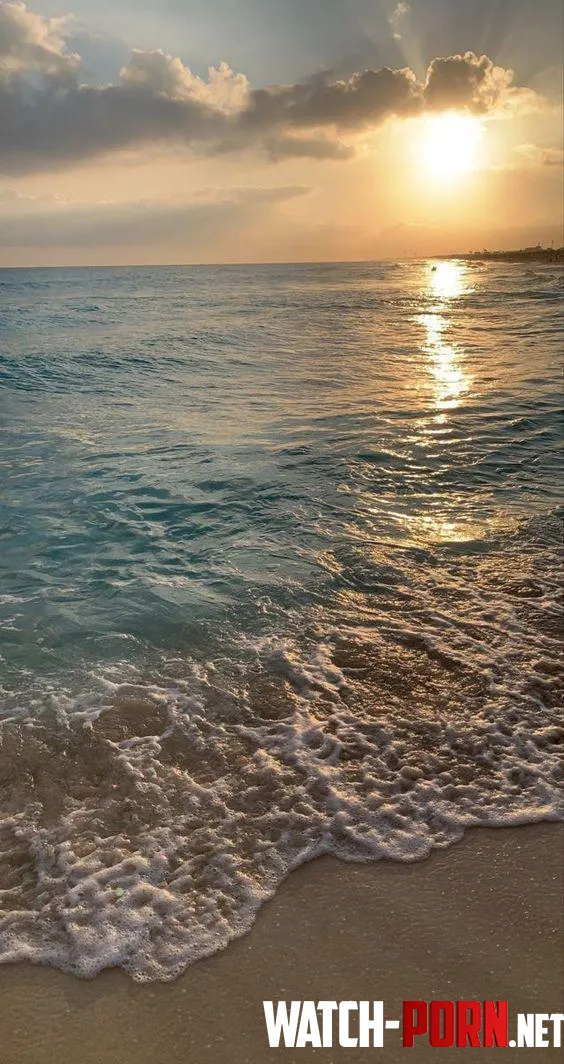Will always be a fan of beach and sunset by New_Fortune_7274