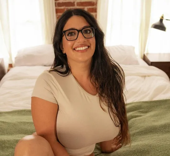 Thumbnail She Looks Good in Tan: A Revealing Read by SwordzmanBrown in the 2busty2hide Category