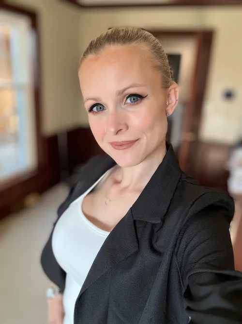 Thumbnail Seduction Secrets: Unleashing My MILF Superpower | Lily_Devyne's Sizzling Insights in Milfie World