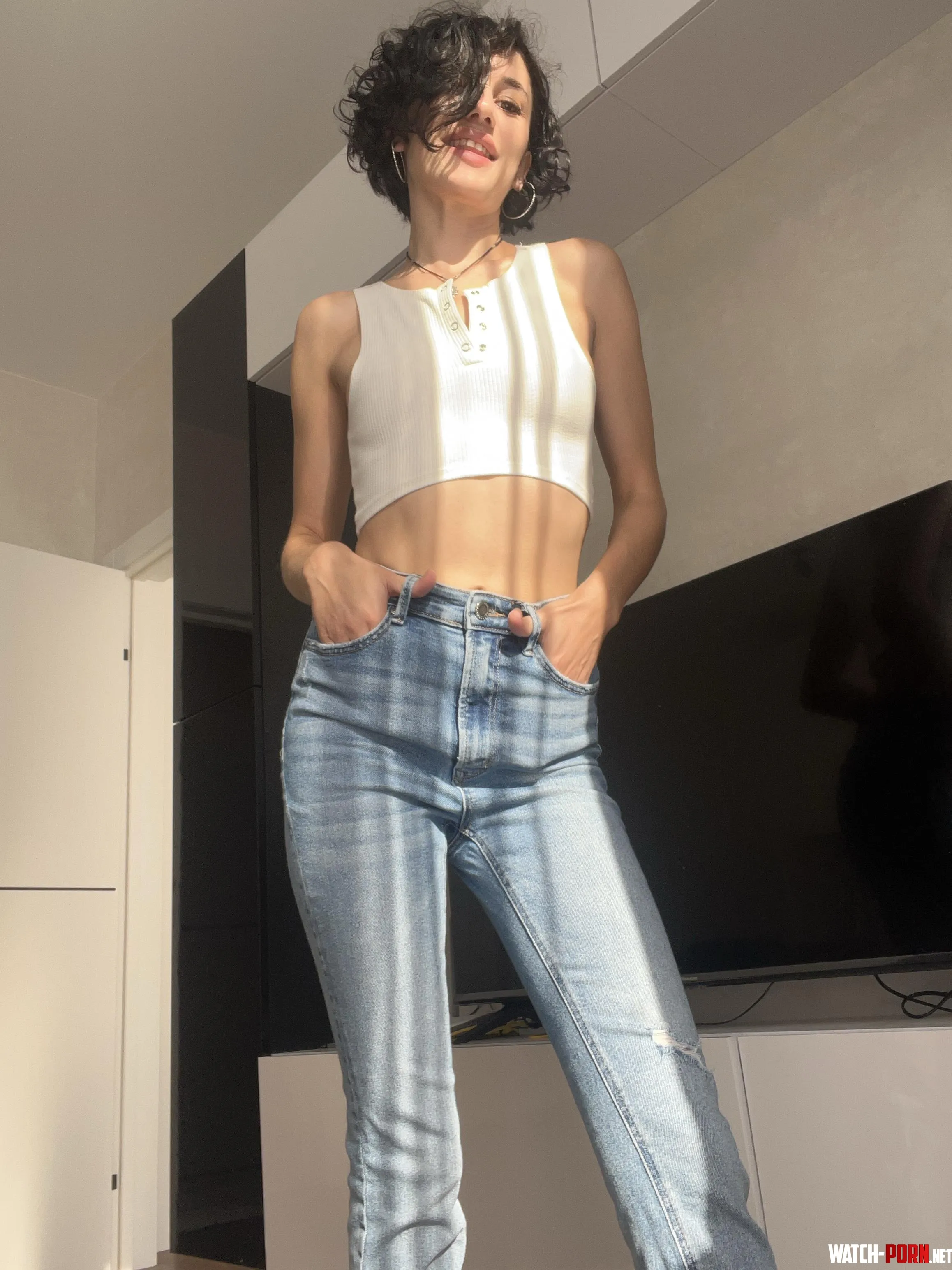 The perfect top with jeans by ShadouHud